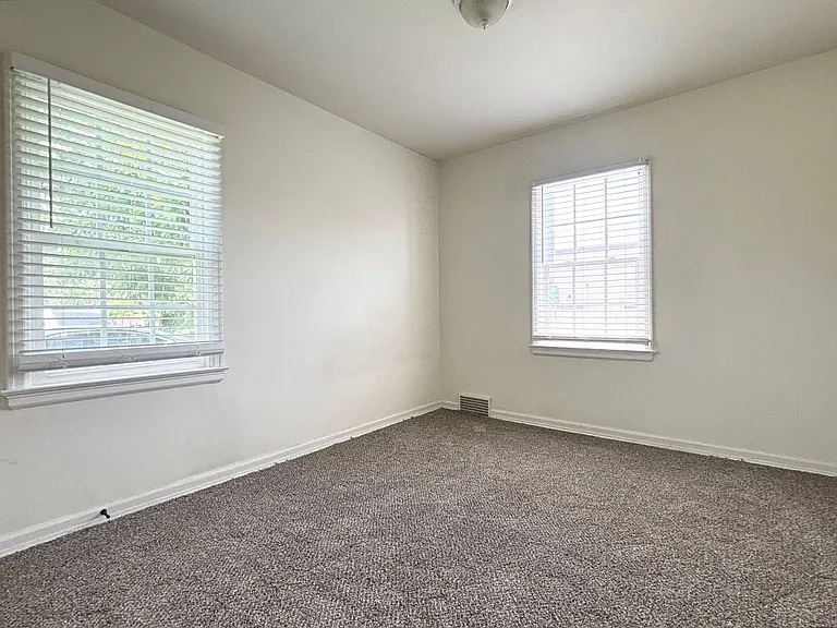 3671 S. 2300 E. — Photo 13