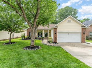 5829 Andrew Ward Ave, Charlotte, NC 28216