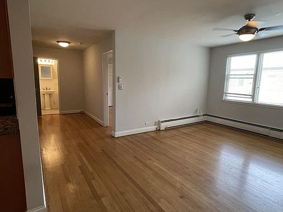5th image of 1951 Euclid Ave #103