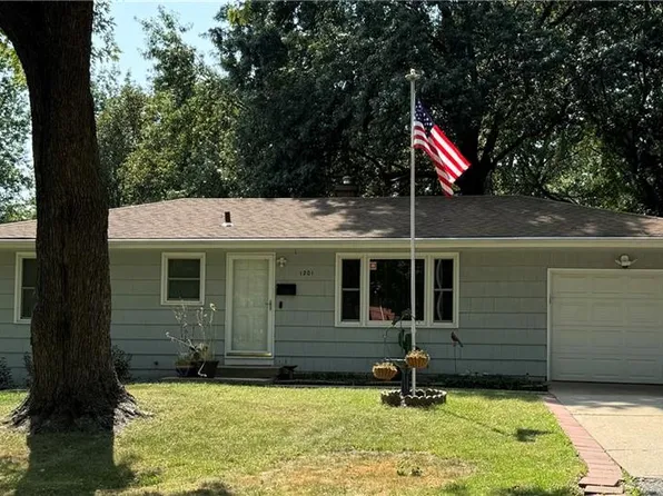 1201 Little Ave, Grandview, MO 64030