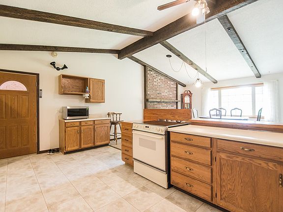 5th image of 22880 Kale Ln
