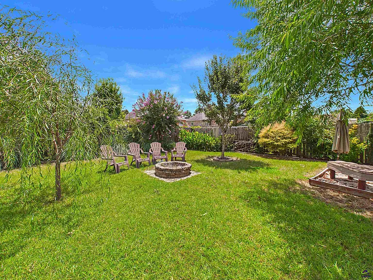 107 Hampton Meadows Dr — Photo 53