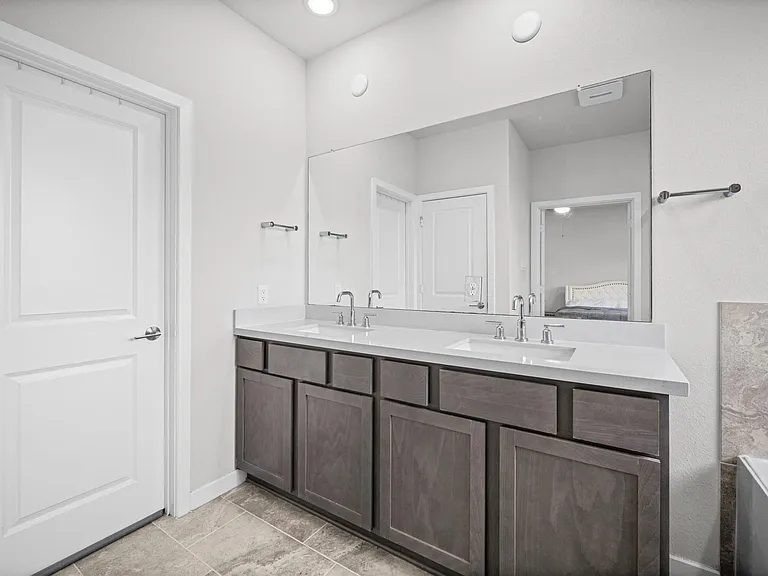 8442 Harrington Grove Trl — Photo 11