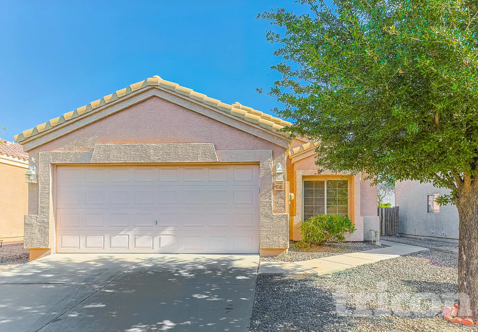6740 E Summerset Road Florence AZ — Photo 1