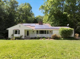 98 Rivergate Dr, Wilton, CT 06897