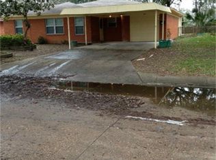 209 Bluebird Ln, Pasadena, TX 77502