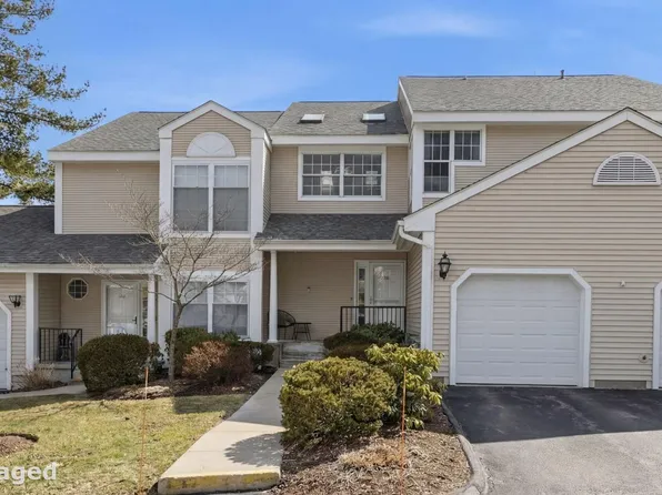 302 Limner Circle #302, Rocky Hill, CT 06067