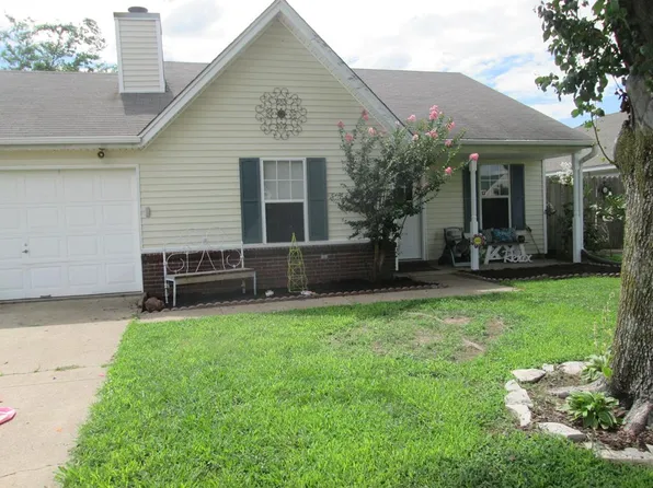 405 Oak Creek Rd, West Memphis, AR 72301