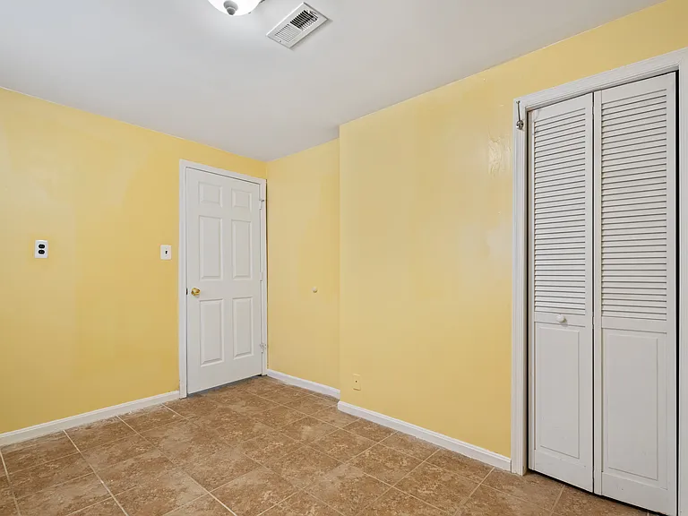 2820 Mozart Dr — Photo 13