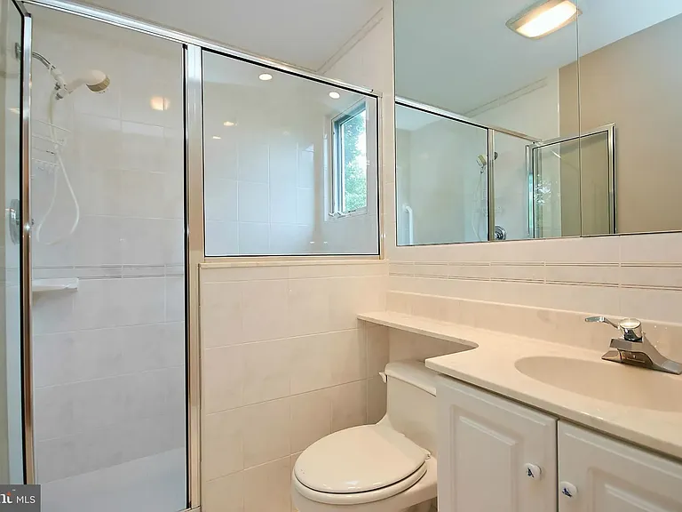 1513 Gingerwood Ct — Photo 17