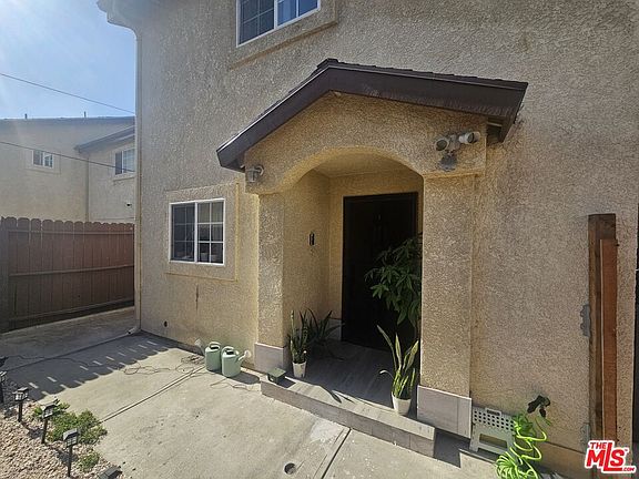 2nd image of 4922 W 104th St