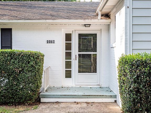3rd image of 1178 Nelson Dr