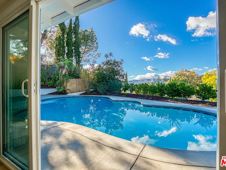 8961 Farralone Ave — Photo 3