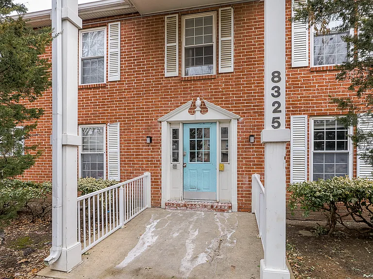 8325 Lowell Ave #6 — Photo 23