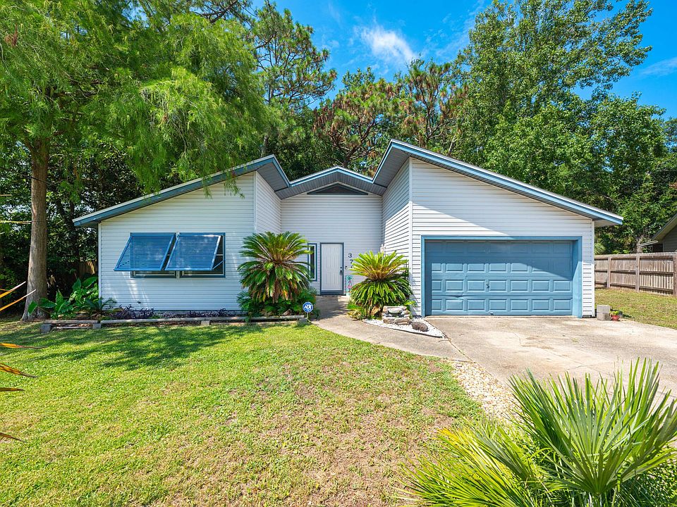 1st image of 370 Makron Dr NW