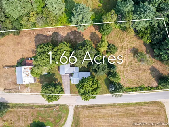 133 E Oxford Road, Minot, ME 04258