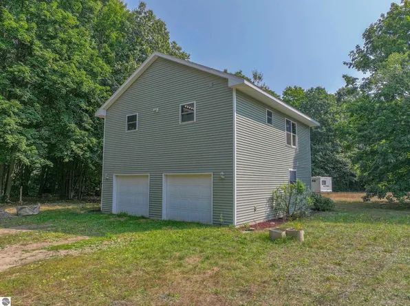 3444 Lost Lake Rd NE, Kalkaska, MI 49646