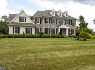 307 Country Rd, Berwyn, PA 19312