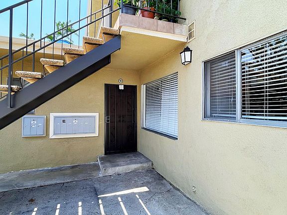 2nd image of 701 W Newmark Ave #2