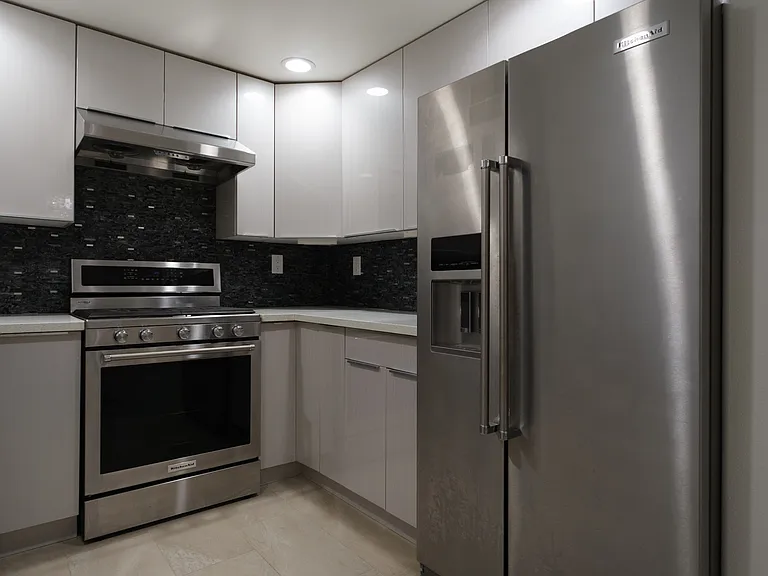 200 N 5th St #108 — Photo 28