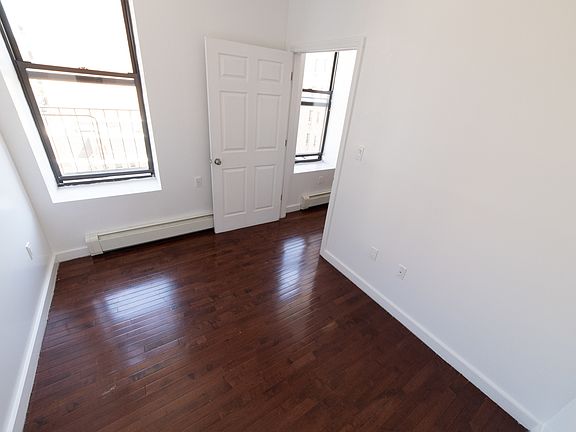 3rd image of 2375 Adam C Powell Blvd #A13