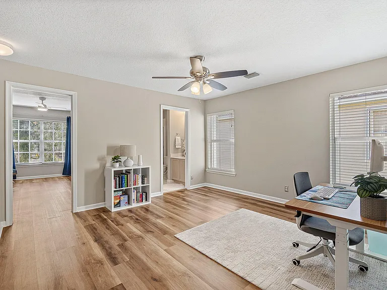 9911 Porta Leona Ln — Photo 6