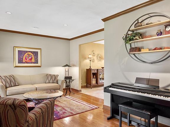 4th image of 4699 Belfield Dr