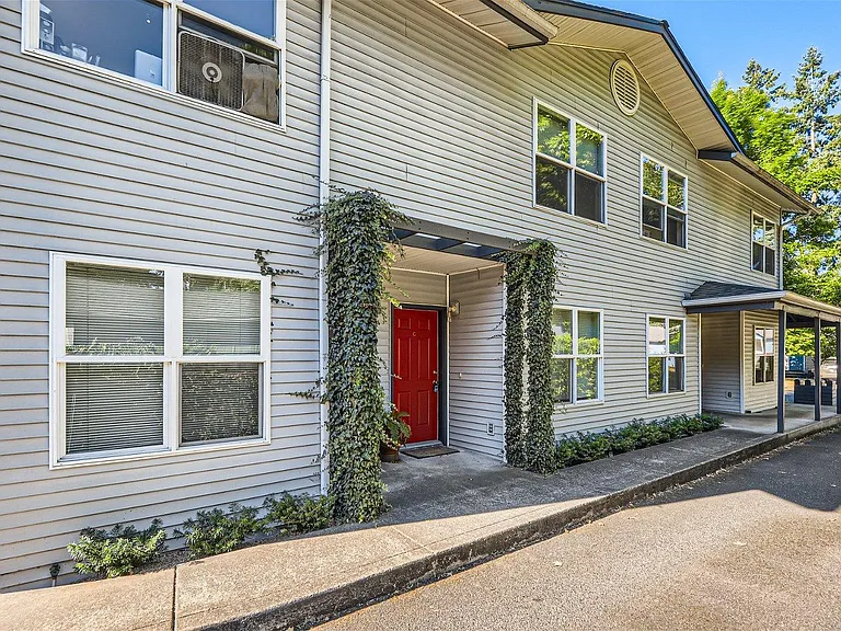 3410 SE 116th Ave #C — Photo 1