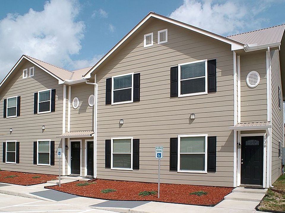 1st image of 210 Northcross St #210