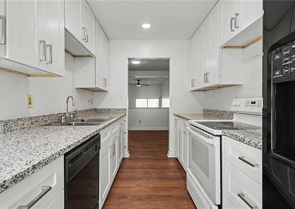 1st image of 222 Yuba Walk
