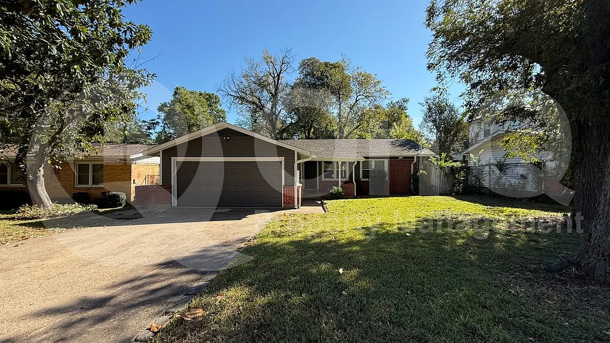 3 bed, 2.0 bath, 1476 sqft, $2,000 — Photo 1