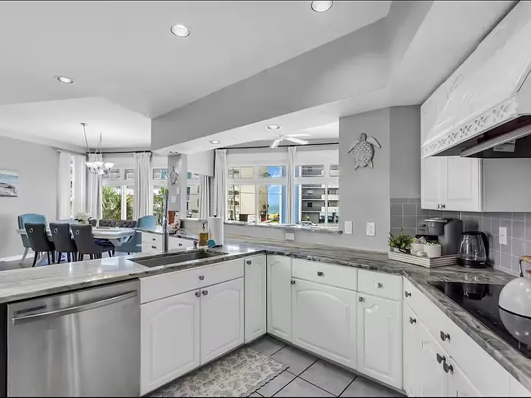14249 Gulf Blvd — Photo 8