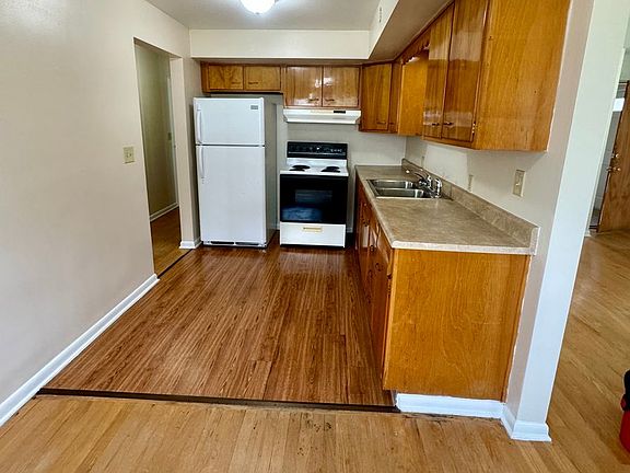 4th image of 3106 Grand Ave APT 3