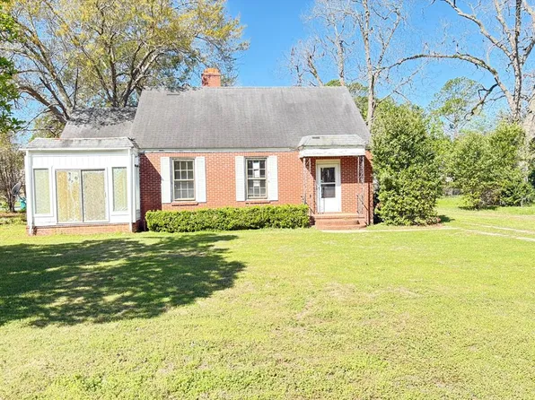 81 S Harney St, Camilla, GA 31730