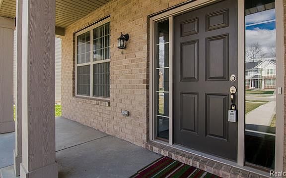 2nd image of 4238 Lilac Ln