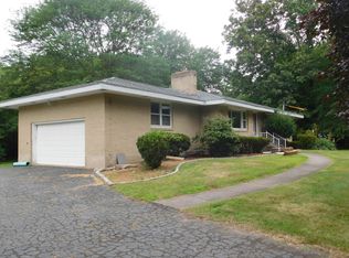 446 Howellton Rd, Orange, CT 06477