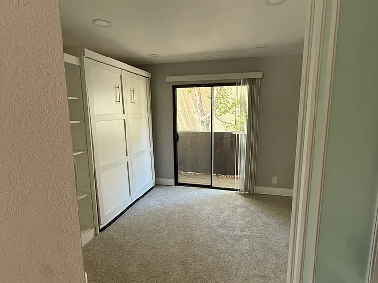 999 W Evelyn Ter #A — Photo 8