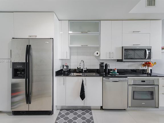 4th image of 60 SW 13th St APT 2404