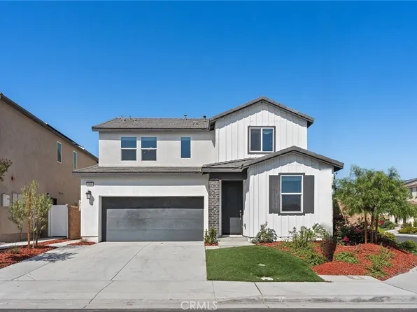 588 Calderwood Ln, Rialto, CA 92377