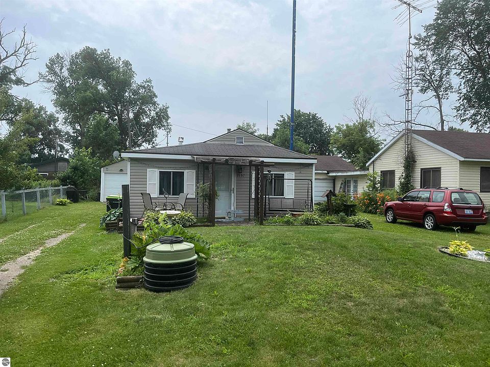 1st image of 2157 Ash St