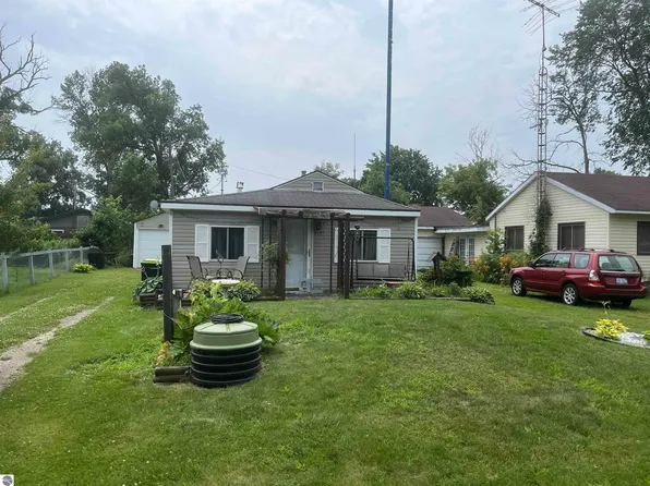 2157 Ash St, Standish, MI 48658