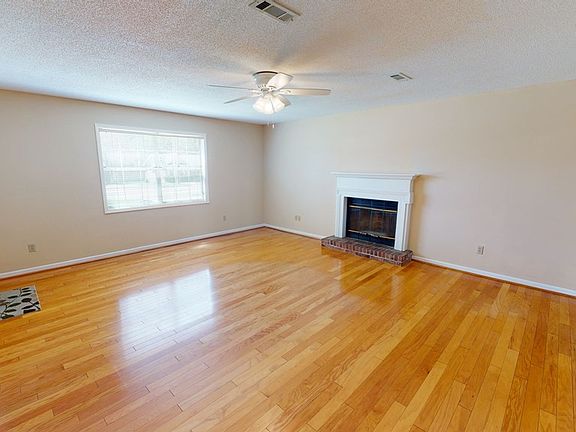 2nd image of 2312 Brookwood Dr