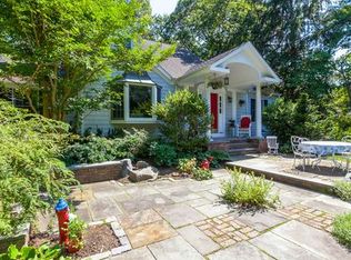 12 Hillside Rd, Stony Brook, NY 11790