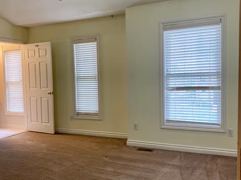 1638 E Lakeview Ln — Photo 21