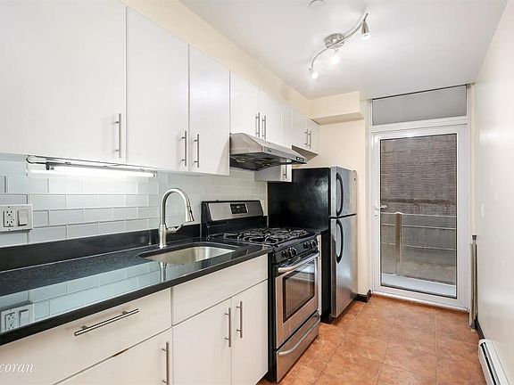 3rd image of 24 Henry St APT 3A