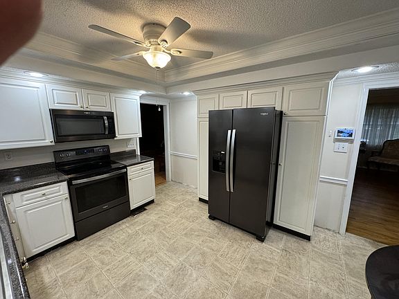 5th image of 43 Evelyn Dr