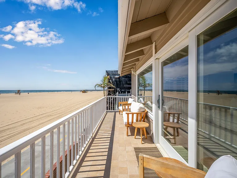 1706 W Oceanfront — Photo 51