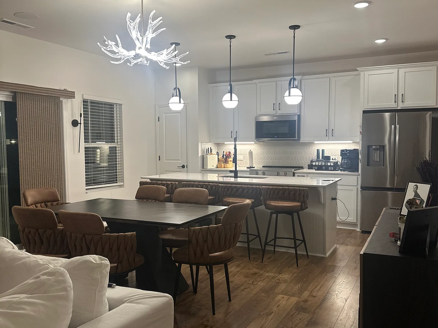 3 bed, 2.5 bath, 1750 sqft, $3,000 — Photo 4