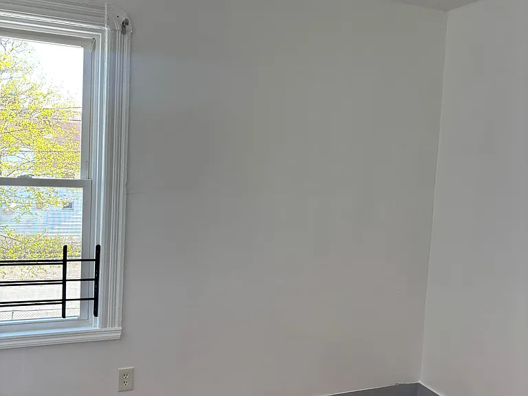 1090 Congress St #2 — Photo 14