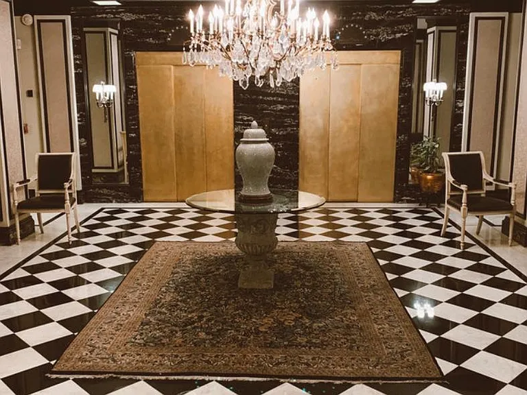 Belvedere lobby